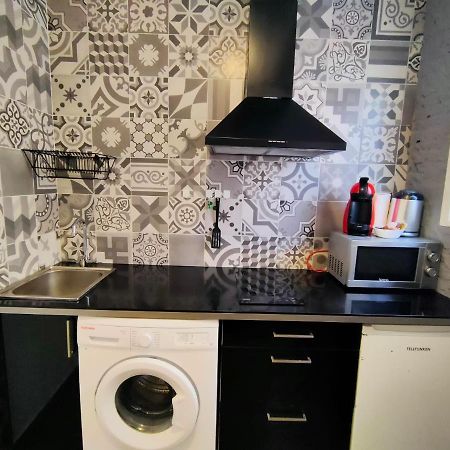 Pequeño Apartamento con Mini Piscina  Valenza Esterno foto
