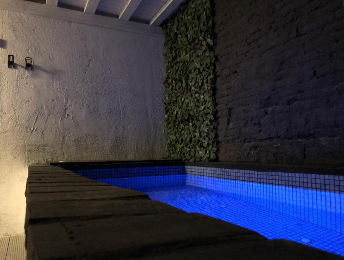 Pequeño Apartamento con Mini Piscina  Valenza Esterno foto