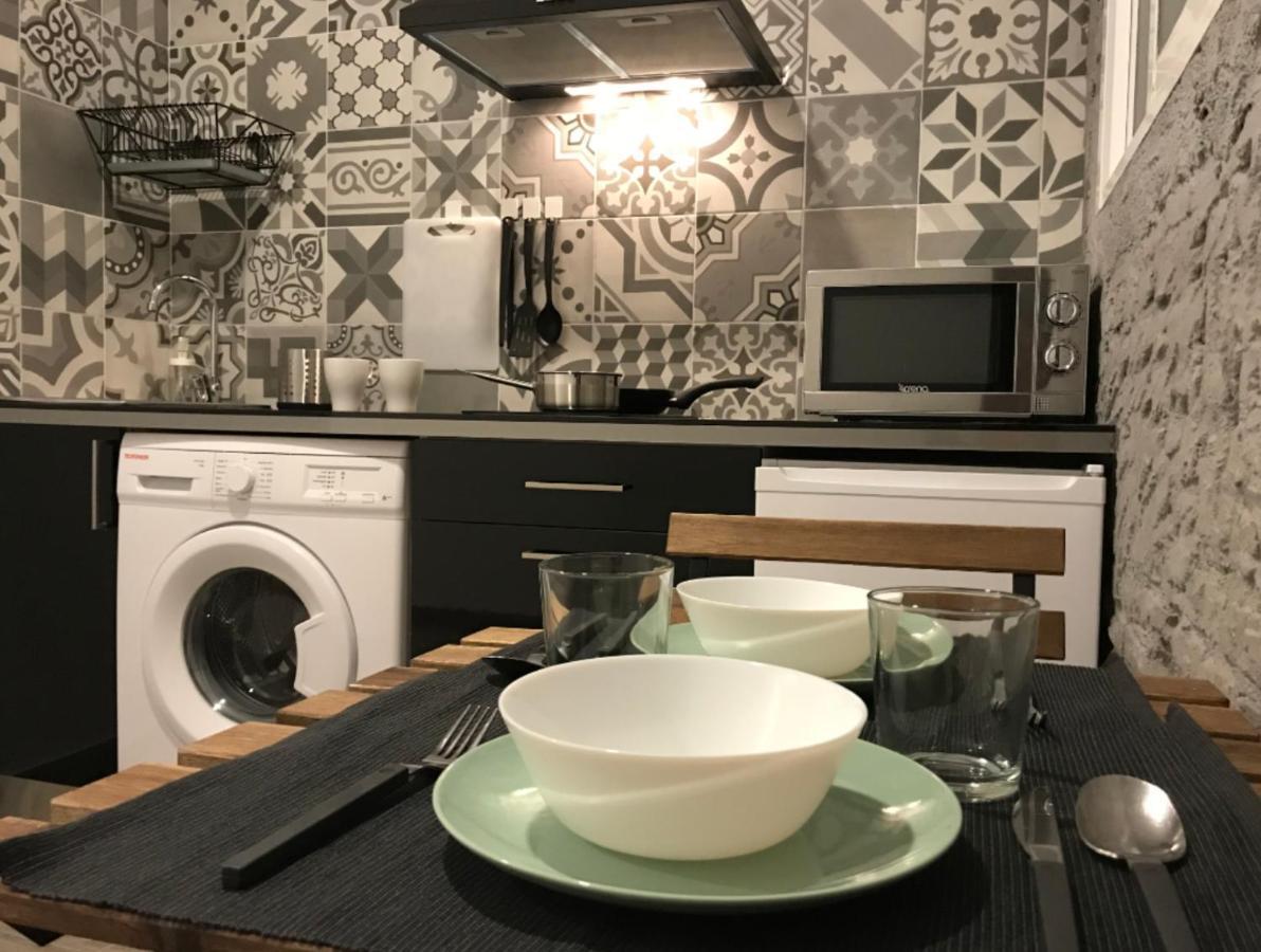 Pequeño Apartamento con Mini Piscina  Valenza Esterno foto