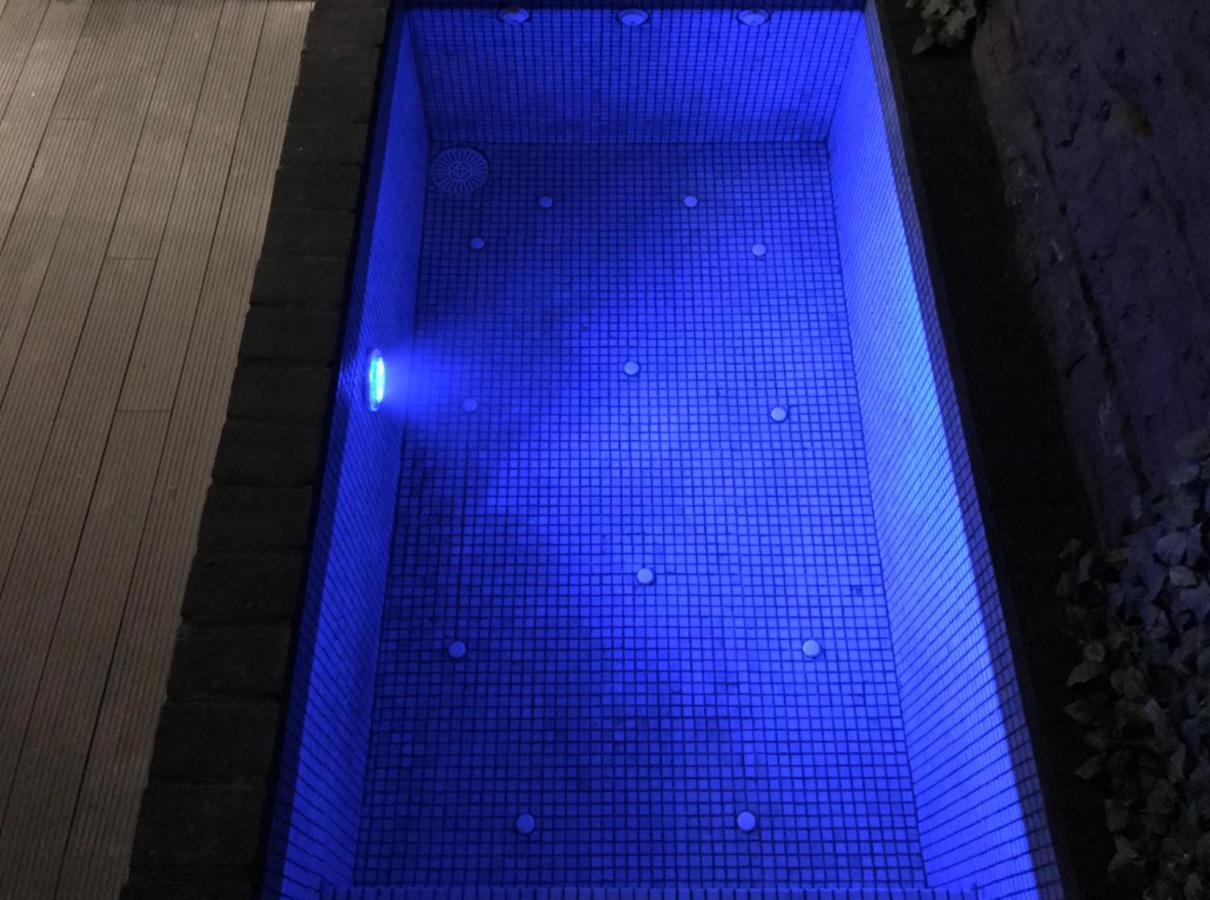 Pequeño Apartamento con Mini Piscina  Valenza Esterno foto