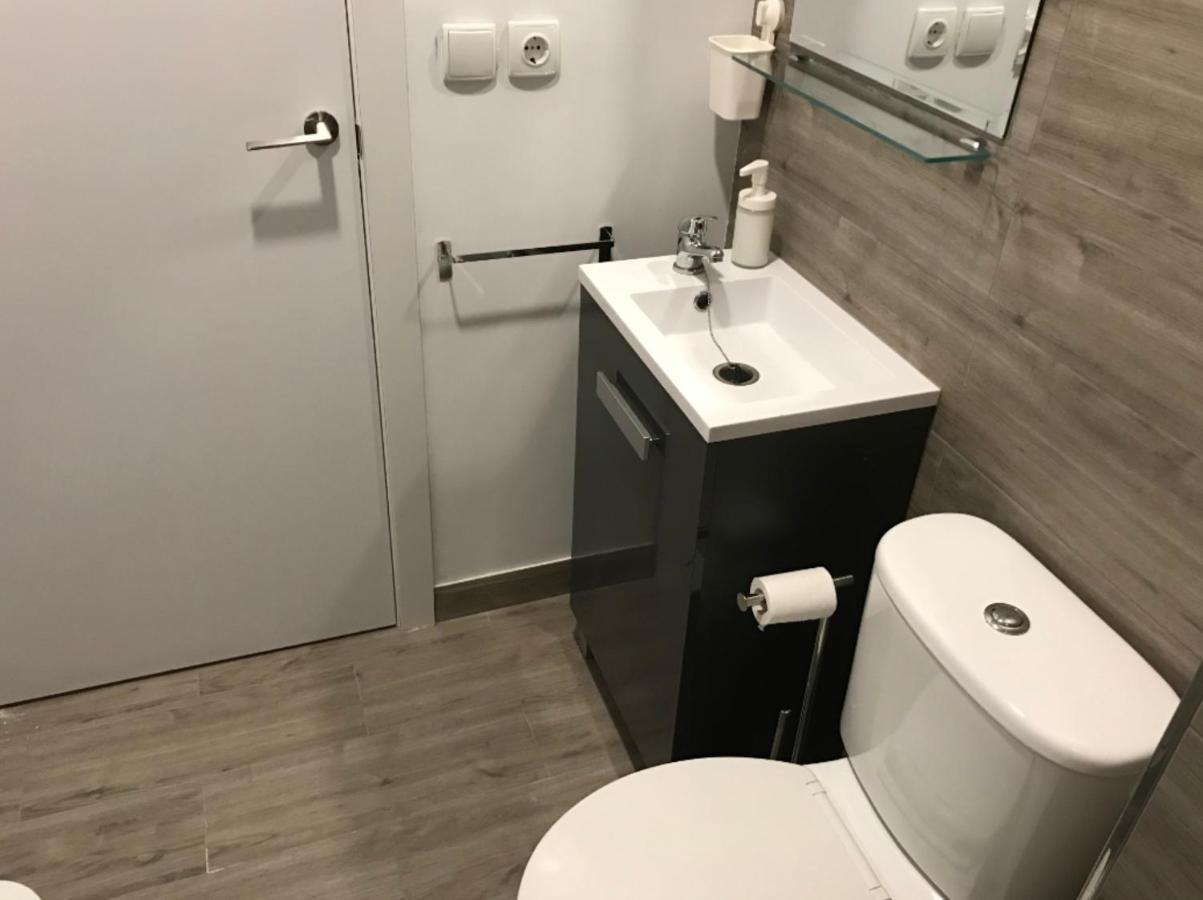Pequeño Apartamento con Mini Piscina  Valenza Esterno foto