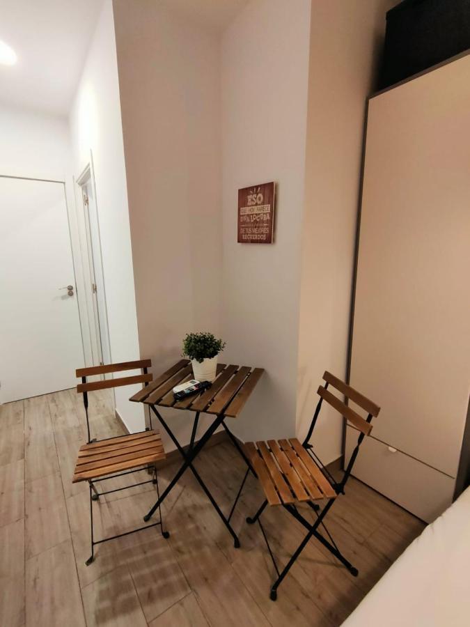 Pequeño Apartamento con Mini Piscina  Valenza Esterno foto