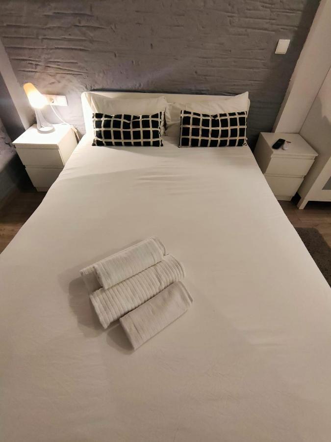 Pequeño Apartamento con Mini Piscina  Valenza Esterno foto