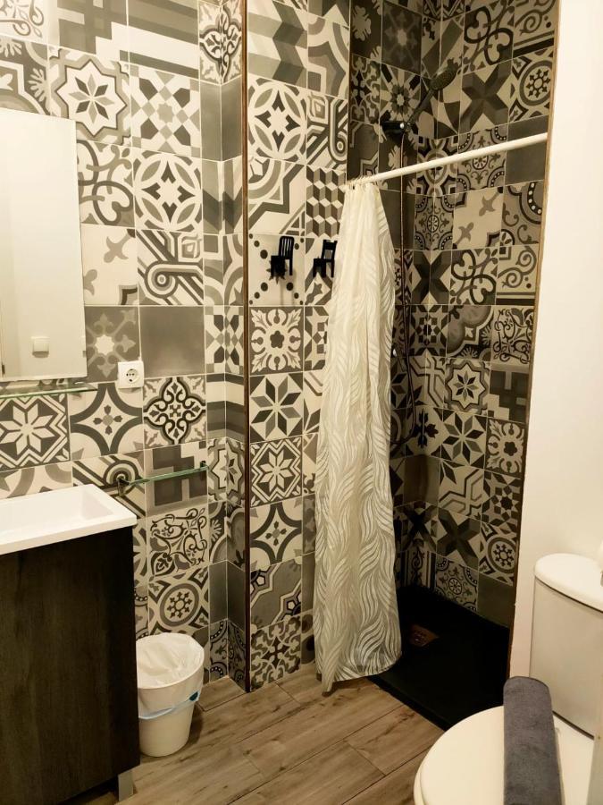 Pequeño Apartamento con Mini Piscina  Valenza Esterno foto