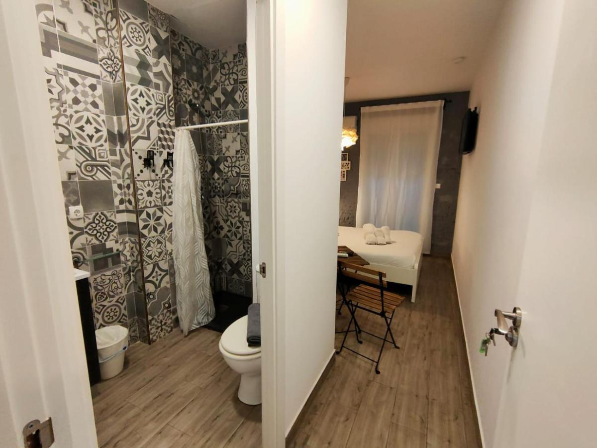 Pequeño Apartamento con Mini Piscina  Valenza Esterno foto